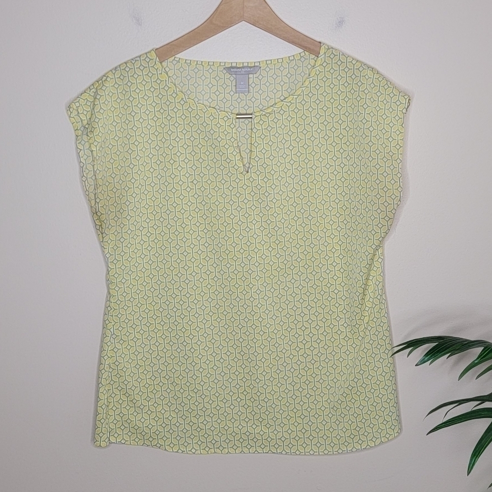 Banana Republic Factory | Yellow & Gray Print Cap Sleeve Blouse Size Medium